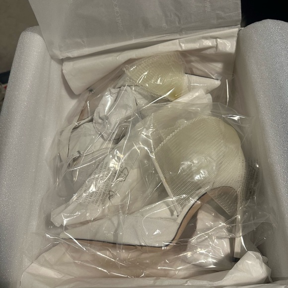 Jimmy Choo Cream Heels with Bow Accent - Picture 3 of 5